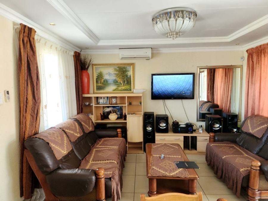 3 Bedroom Property for Sale in Tlhabane West North West